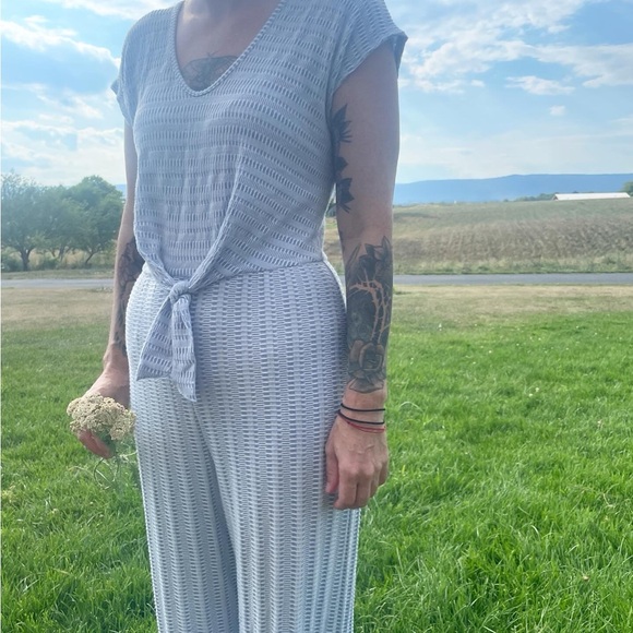 Sold 🦋
Dusty Blue Romper - Picture 1 of 3